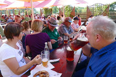 Sankt Crescentius on Tour in Ostheim und auf dem Kreuzberg (Foto: Karl-Franz Thiede)